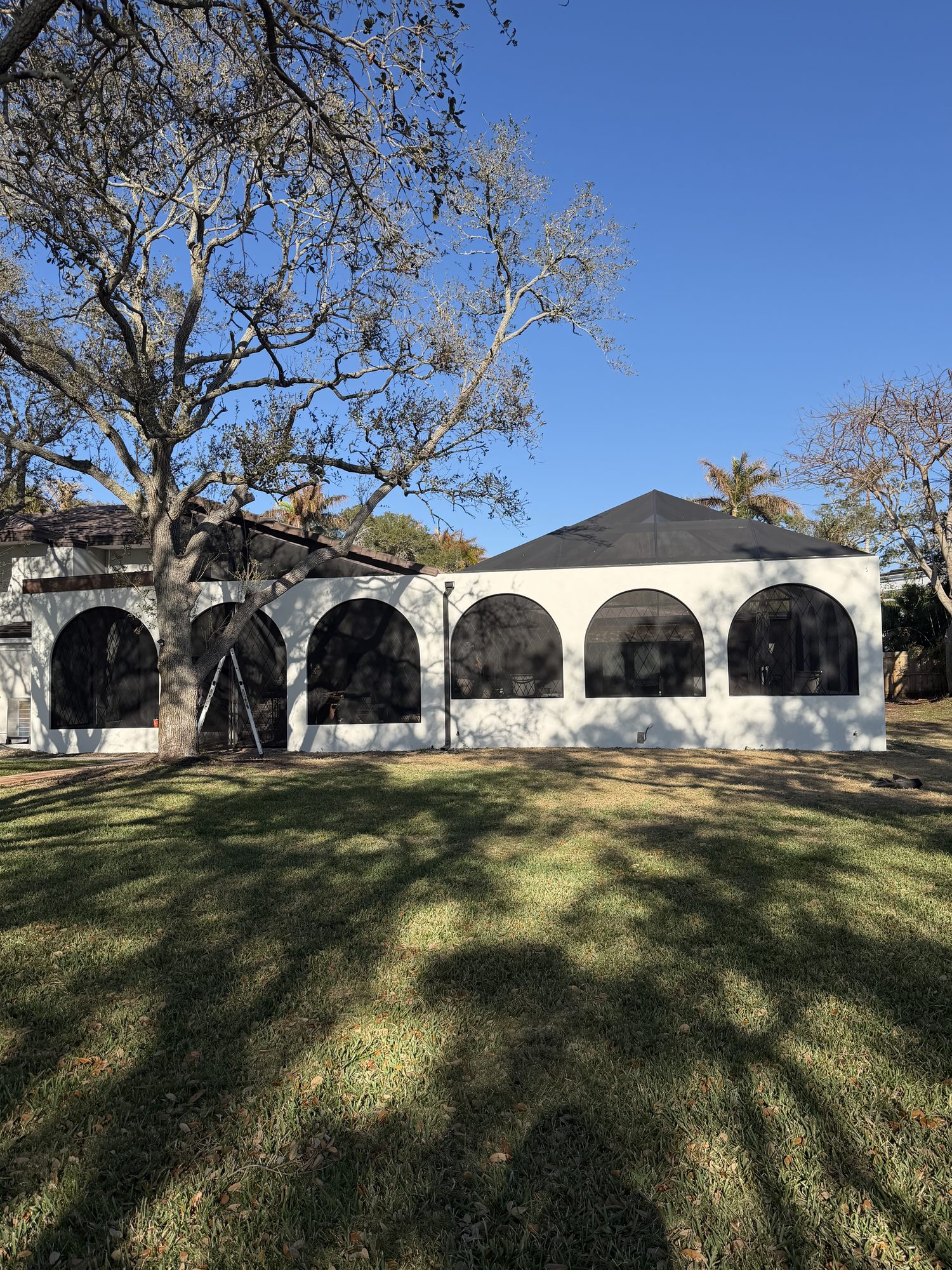 Elite Arched Screen Room