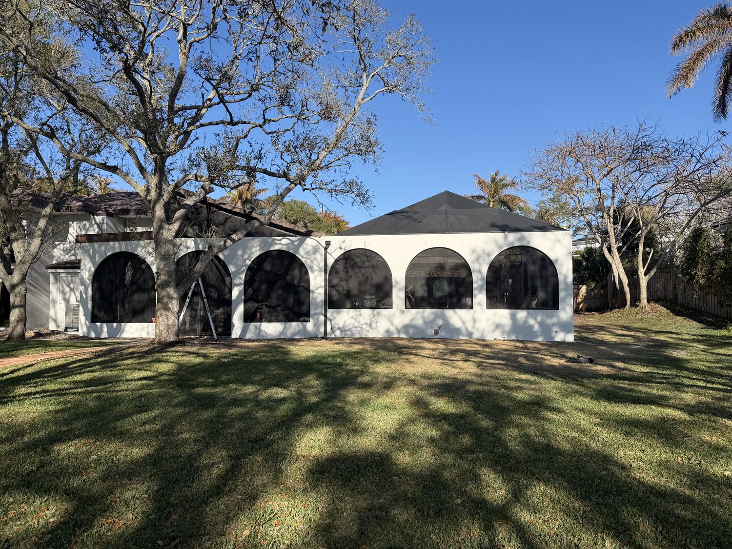 Grand Arched Enclosure