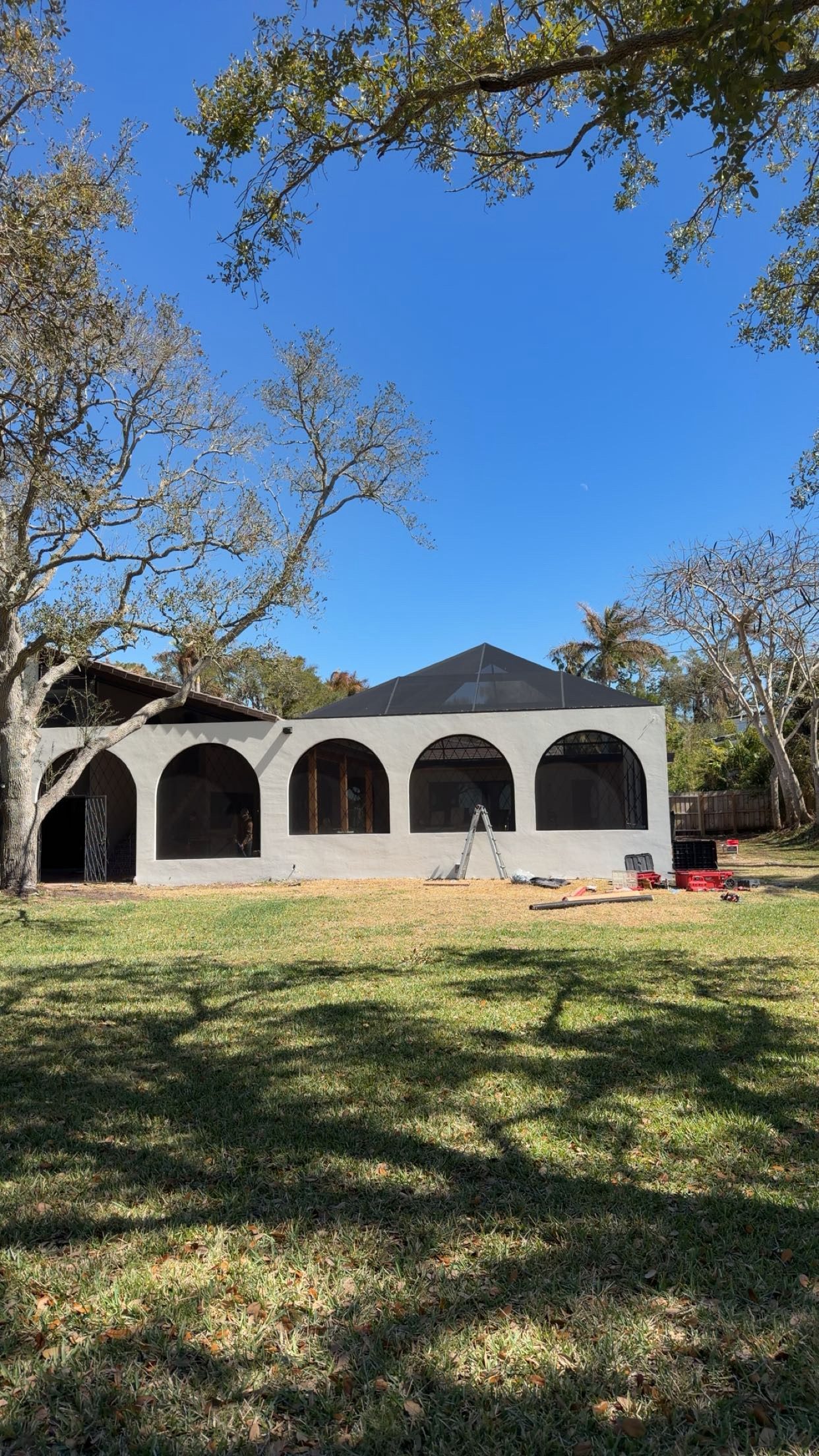 Classic Arched Lanai