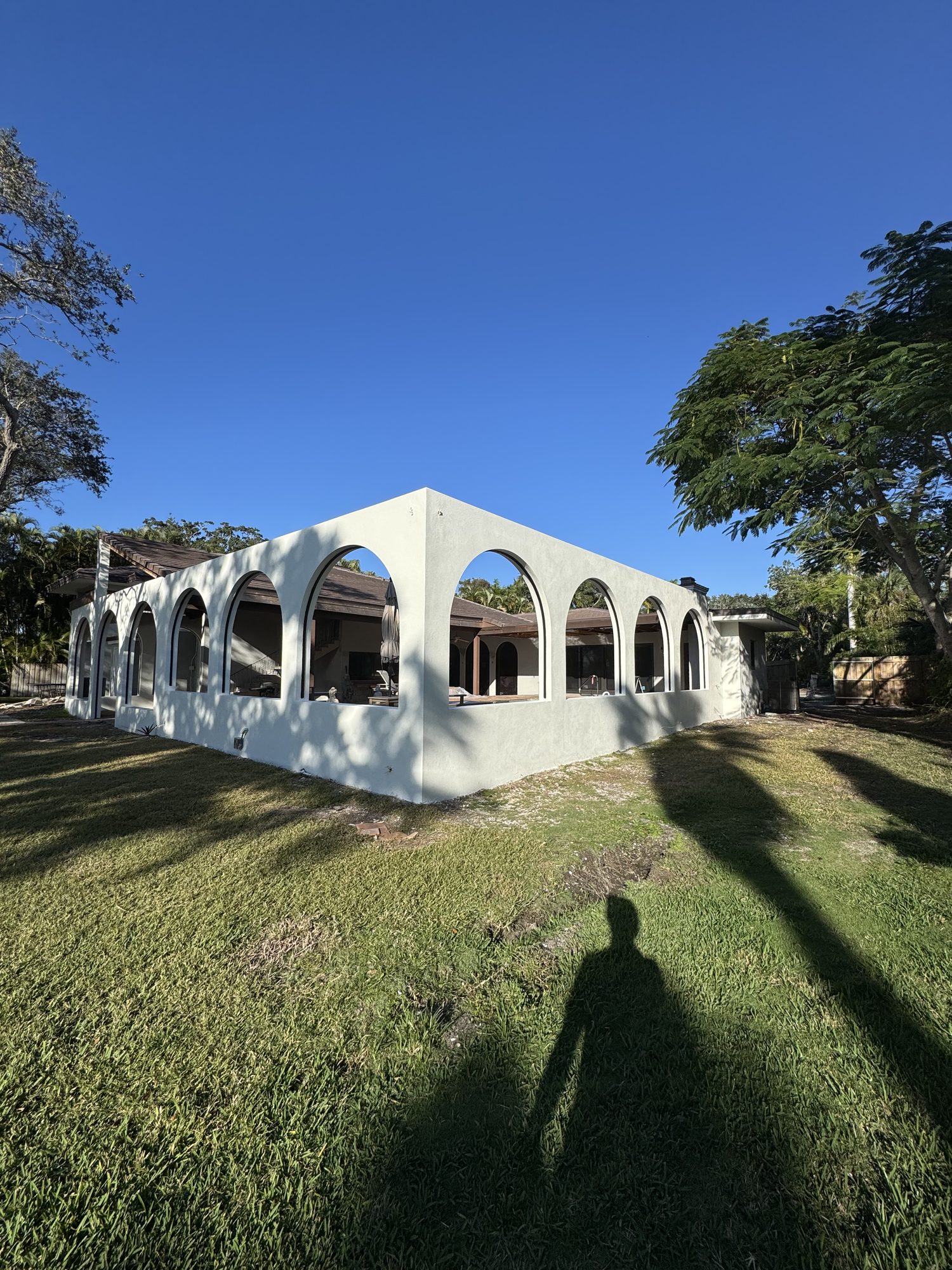 Arched Elite Enclosure